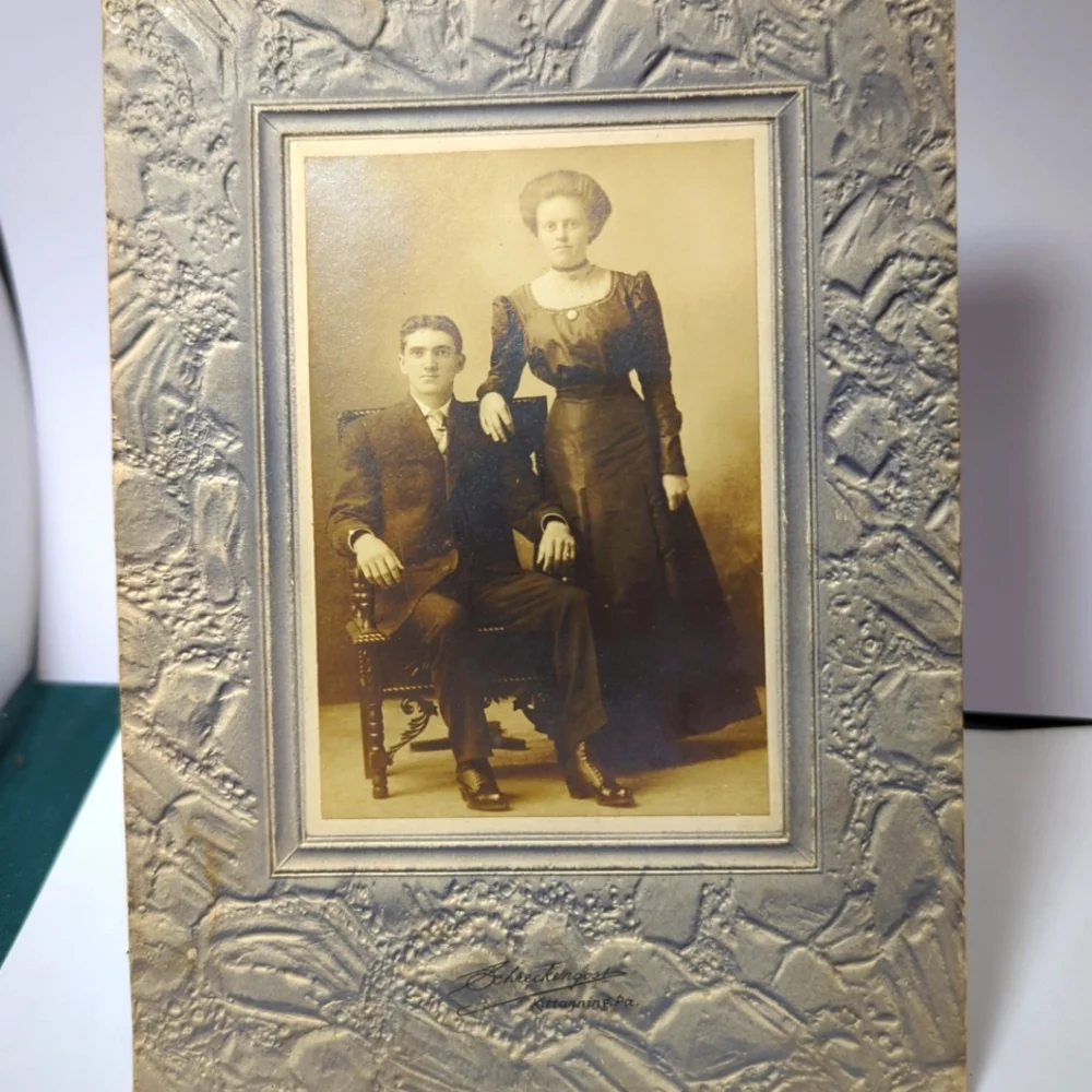 Antique Photograph Tin Type Metal Man/Woman Schreckengost 1800s or Early 1900s - Picture 5 of 15